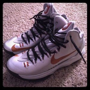 Kevin Durant 5 University of Texas colorway